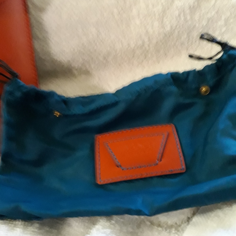 Crossbody - Picture 2 of 4